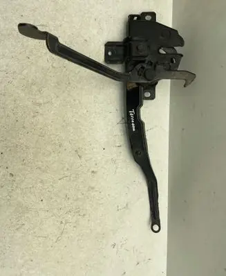 Hyundai Terracan Engine bonnet/hood lock/catch