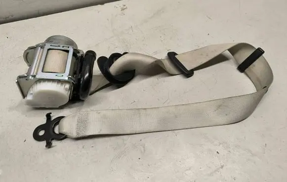 BMW 5 G30 G31 G38 Front seatbelt 34193867D