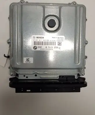 BMW 5 F10 F11 Engine control unit/module 851325001 0281017648