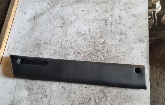 Renault Master II Front door trim (molding) 7701692580
