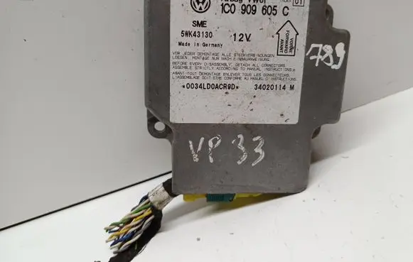 Volkswagen PASSAT B5.5 Airbag control unit/module 1C0909605C 34020114M 5WK43130