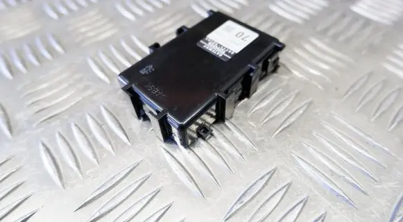 Lexus RX 450H Gateway control module 8911148141