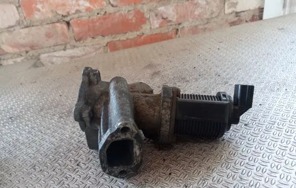 Opel Combo C EGR valve 53446103
