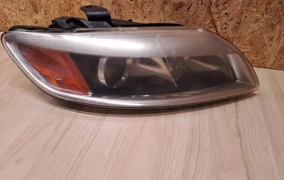Audi Q7 4L Headlight/headlamp 89313020