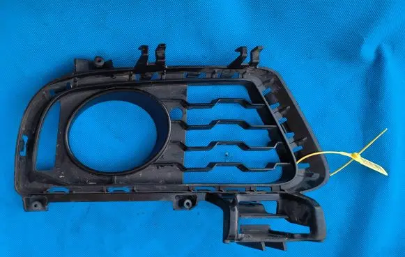 BMW 3 GT F34 Front bumper lower grill 8057324