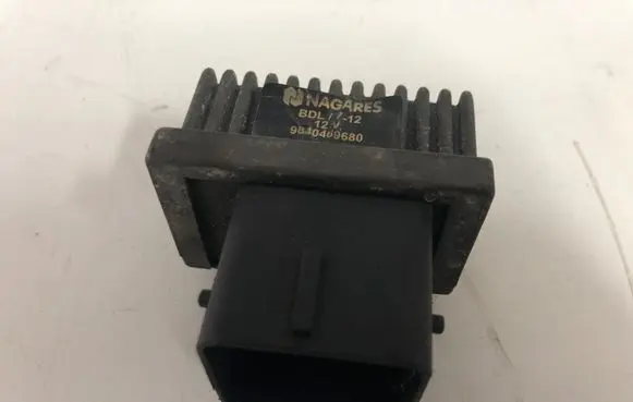 Citroen Xsara Picasso Glow plug pre-heat relay 9640469680