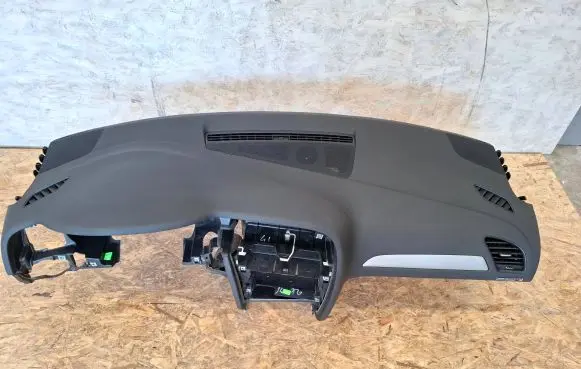Audi A4 S4 B8 8K Dashboard 8K1857041 0090787 PNE00907879