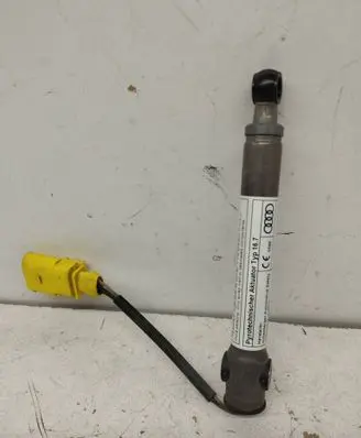 Audi A3 S3 8V Bonnet Pedestrian Airbag Actuator 8V0823823F P42A15