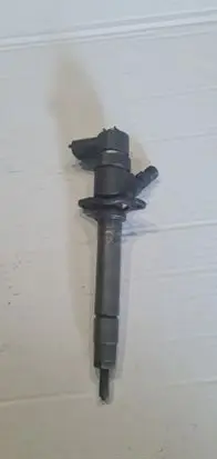 Volvo V70 Fuel injector 0445110078