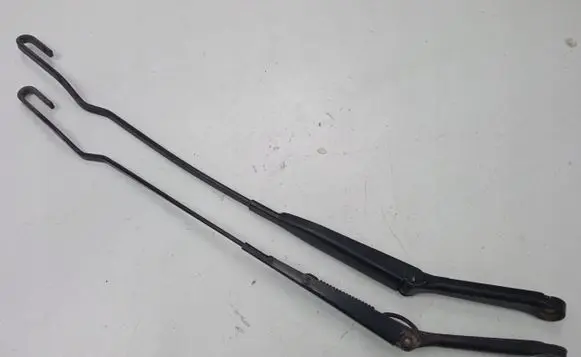 Opel Astra G Front wiper blade arm 90559554