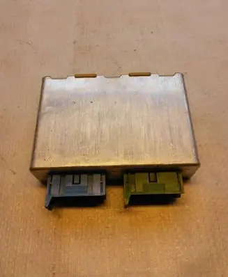 BMW 5 E34 Comfort/convenience module 1384603