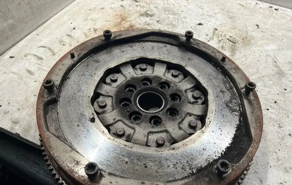 Nissan Qashqai+2 Flywheel