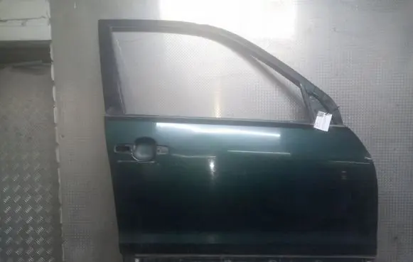 Suzuki Grand Vitara II Front door