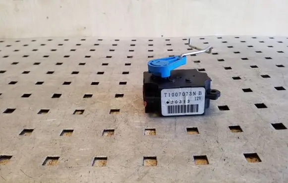 Subaru XV Air flap motor/actuator T1007073NB