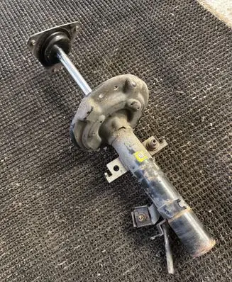 Nissan X-Trail T32 Front shock absorber/damper E43034CB1E