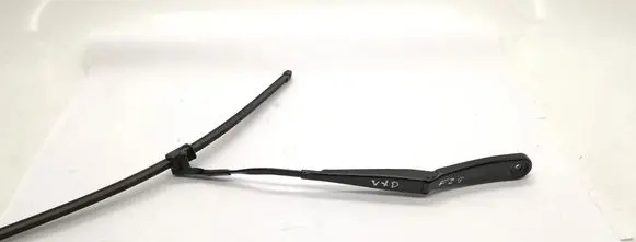 BMW X3 F25 Windshield/front glass wiper blade 7213271
