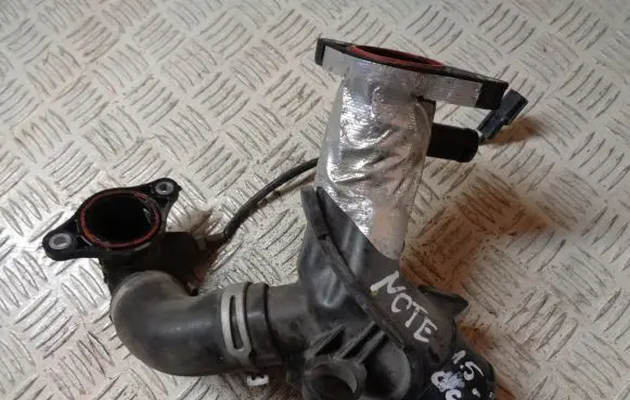 Nissan Note (E12) Air intake duct part 165765493R