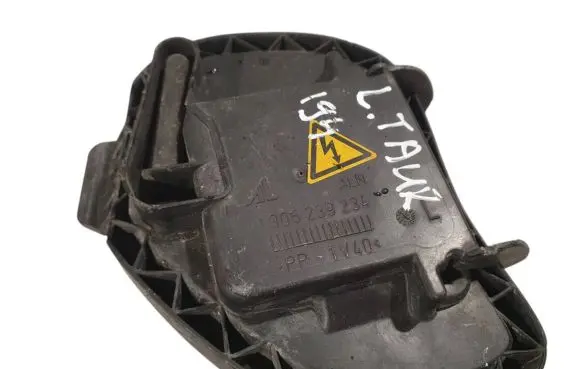 Volkswagen Touran I Headlight/headlamp dust cover 1305239234