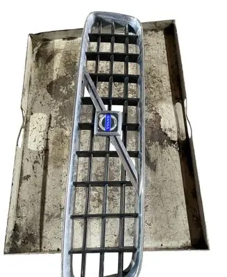 Volvo XC90 Front bumper upper radiator grill 8620041