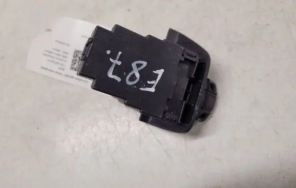 BMW 1 E81 E87 Ignition lock 695471813 10862510