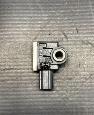 Volvo S80 Airbag deployment crash/impact sensor 31334336 C83HA