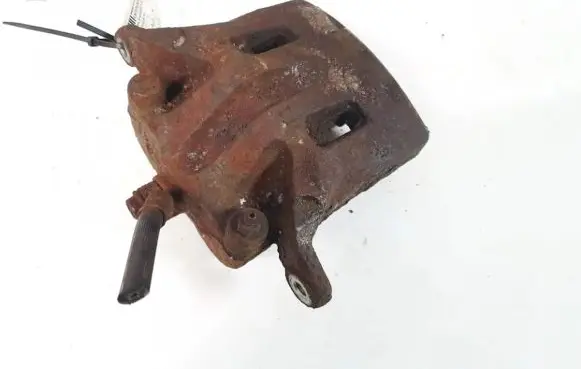 Nissan Pathfinder R51 Front brake caliper