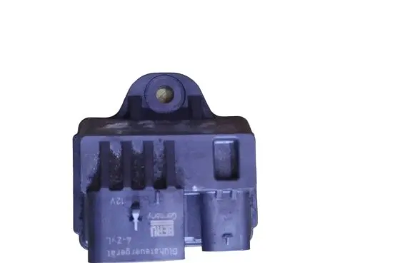 BMW 5 F10 F11 Glow plug pre-heat relay 781085603 0522120103