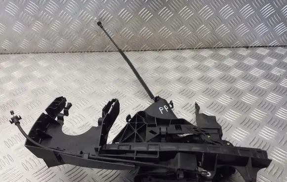 Volvo V50 Front door lock 30699793