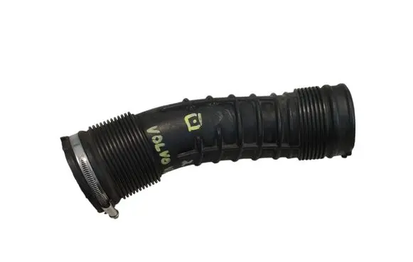 Volvo V70 Air intake hose/pipe 6898050