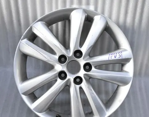 Hyundai ix35 R18 alloy rim 