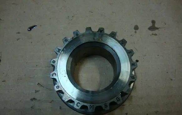 Ford Focus Crankshaft pulley CM5G6315DA