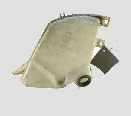 Toyota Previa (XR30, XR40) II Windshield washer fluid reservoir/tank