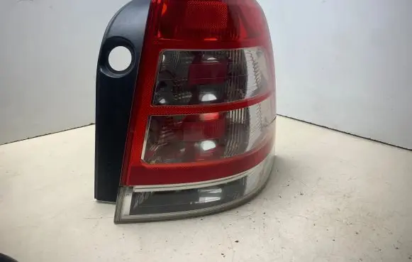 Opel Zafira B Rear/tail lights 13260854 217202