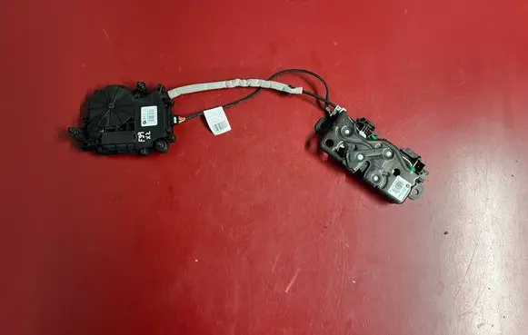 Tailgate/trunk/boot lock/catch/latch