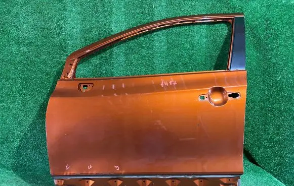 Suzuki SX4 S-Cross Front door