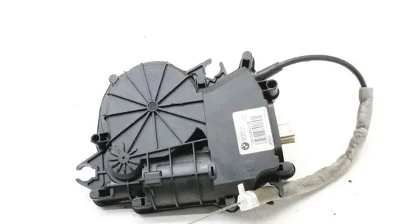 BMW 2 F45 Tailgate/trunk/boot lift motor 7348531