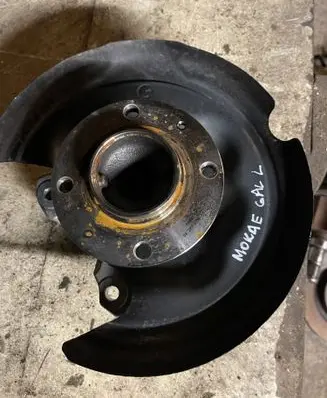 Opel Mokka B Rear wheel hub 9827551880