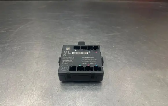 Mercedes-Benz E W212 Door control unit/module A2129004202 A2129028001 A2128203726