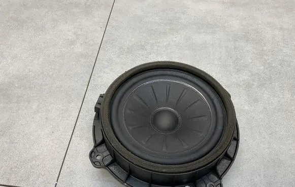 Hyundai Tucson TL Rear door speaker 96330D3000
