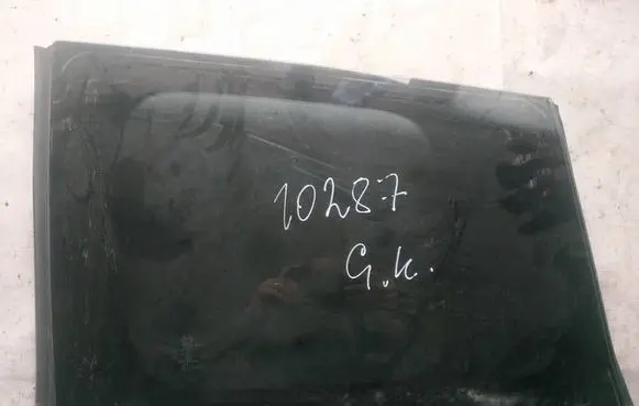 Mazda 5 Rear side window as3