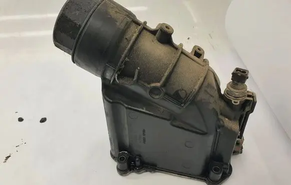 Engine oil radiator