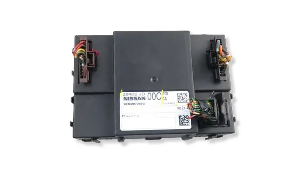 Nissan Qashqai Central body control module 284B2JD00C 5WK46485