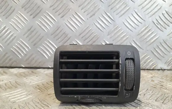 Volkswagen PASSAT B5 Dash center air vent grill 3B0819703A