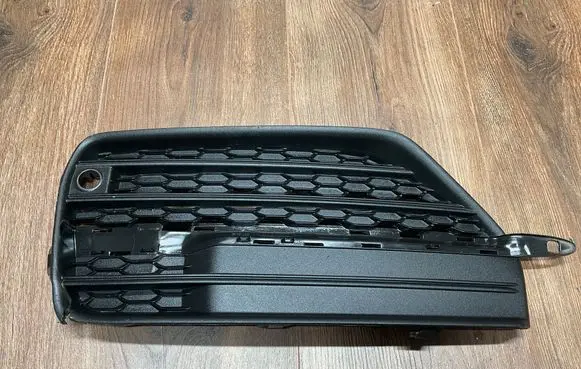 Volvo XC90 Front bumper lower grill 31383441