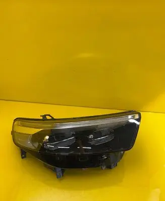 Ford Explorer VI Headlight/headlamp LB5B-13W029-GG