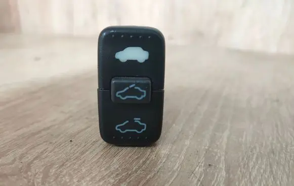 Honda CR-V Sunroof switch M19833