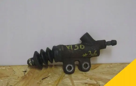 Honda Civic Clutch slave cylinder 
