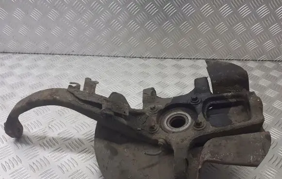 Alfa Romeo 159 Front wheel hub spindle knuckle