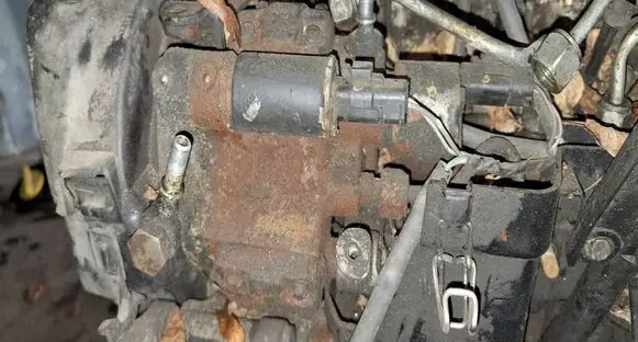 Renault Scenic III - Grand scenic III Fuel injection high pressure pump