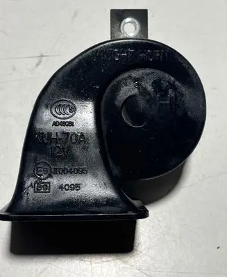 Mazda 3 Horn signal A046061 KUH70A E1004095